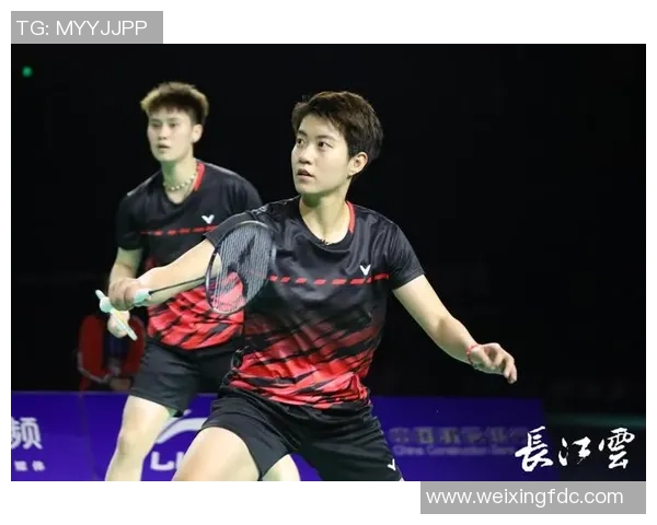 南京羽毛球队与成都羽毛球队赛后复盘分析意识与战术的对比与启示